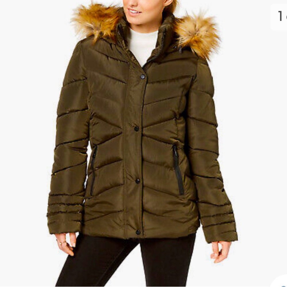 Madden Girl Olive Green puffer coat/ attached hood with removable faux fur trim